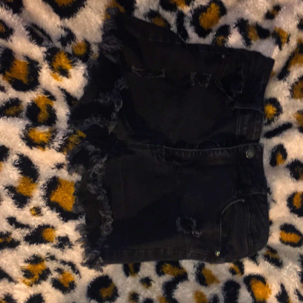 Black shorts (large)